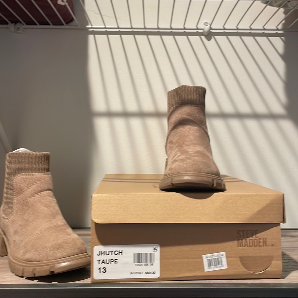 Taupe Hutch Steve Madden boots